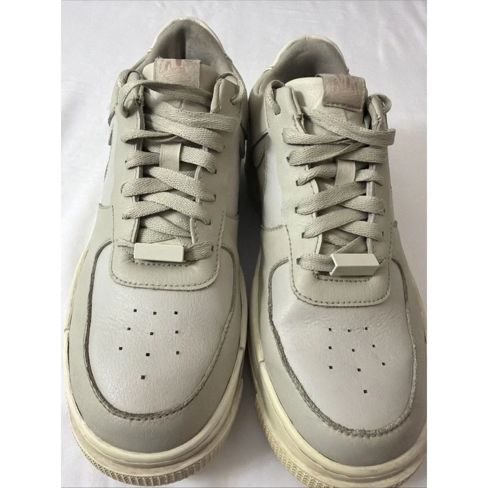Women's Nike‎ Air Force 1 Pixel Light Stone Grey Size 9.5 Casual Gym Shoes Fit